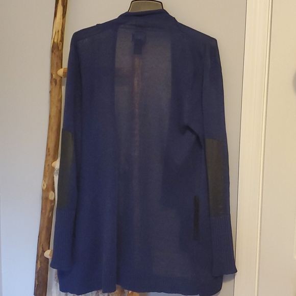 Navy linen long cardigan/wrap w black elbow patch - Picture 2 of 2